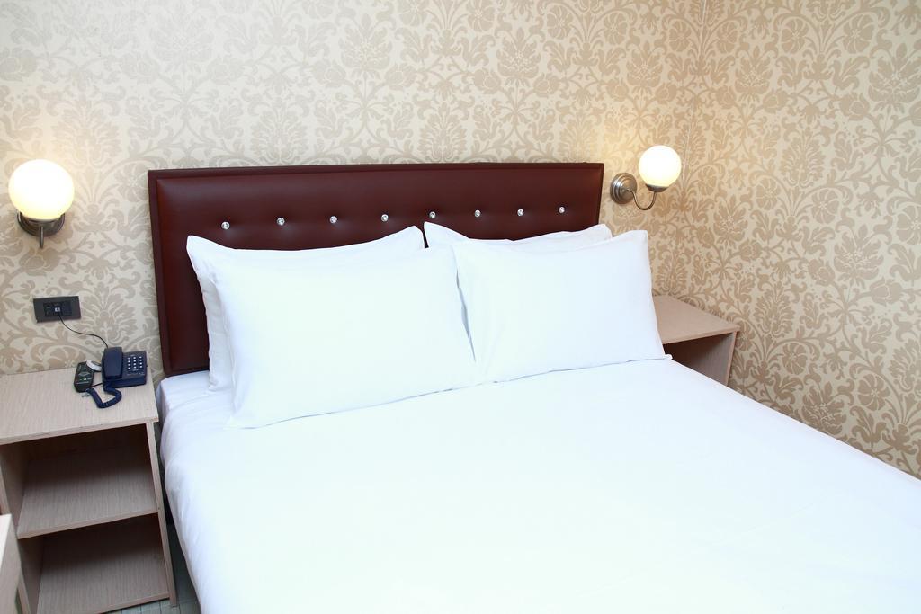 Harrys Suite Hotel Bangkok Exteriér fotografie